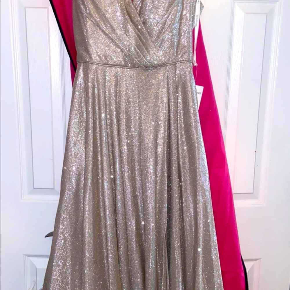SHERRI HILL Size 10 and easily altered for any size!!